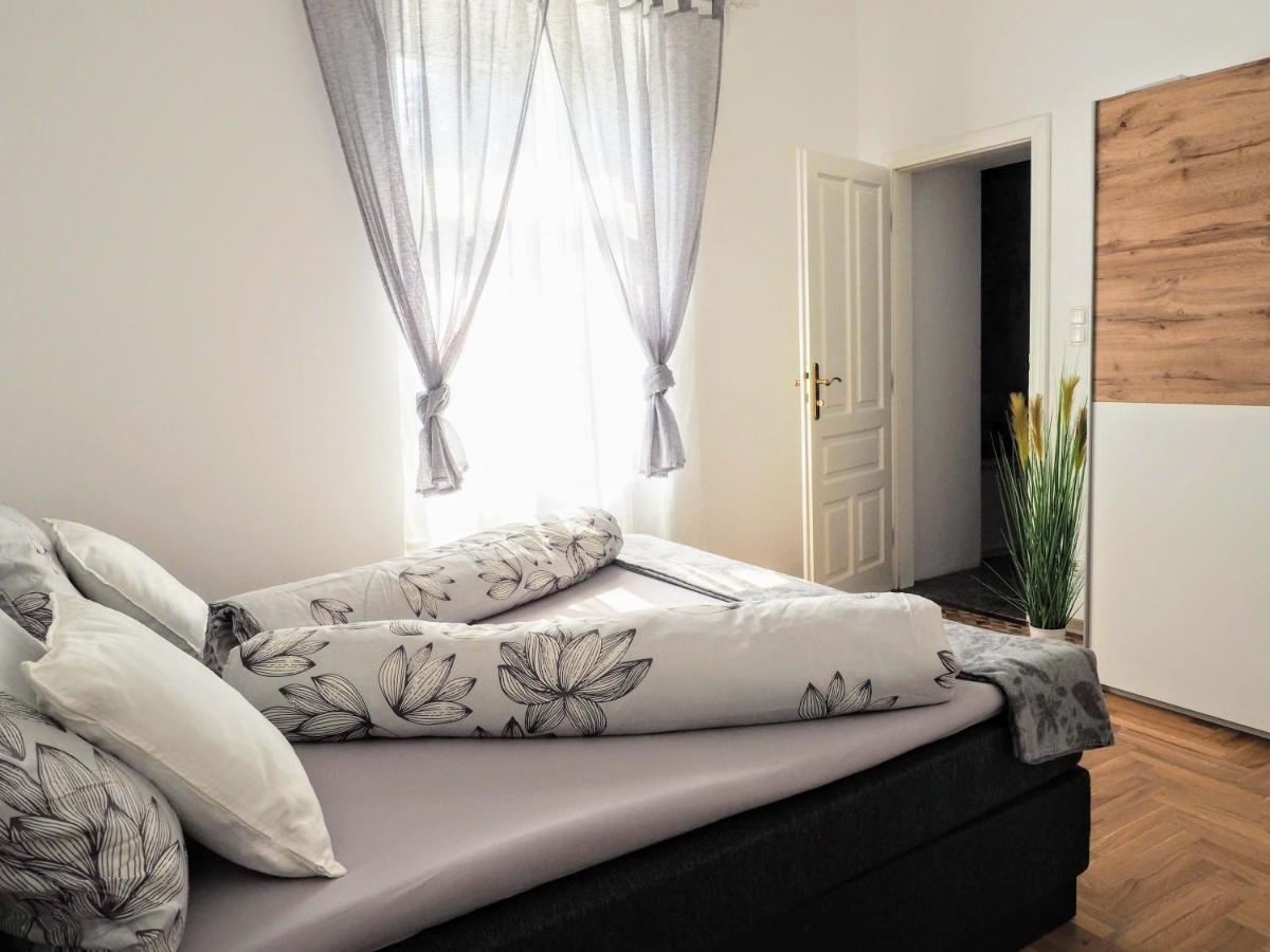 City Villa Schoenbrunn Apartments - Contactless 24H Check-In Wien Exterior foto