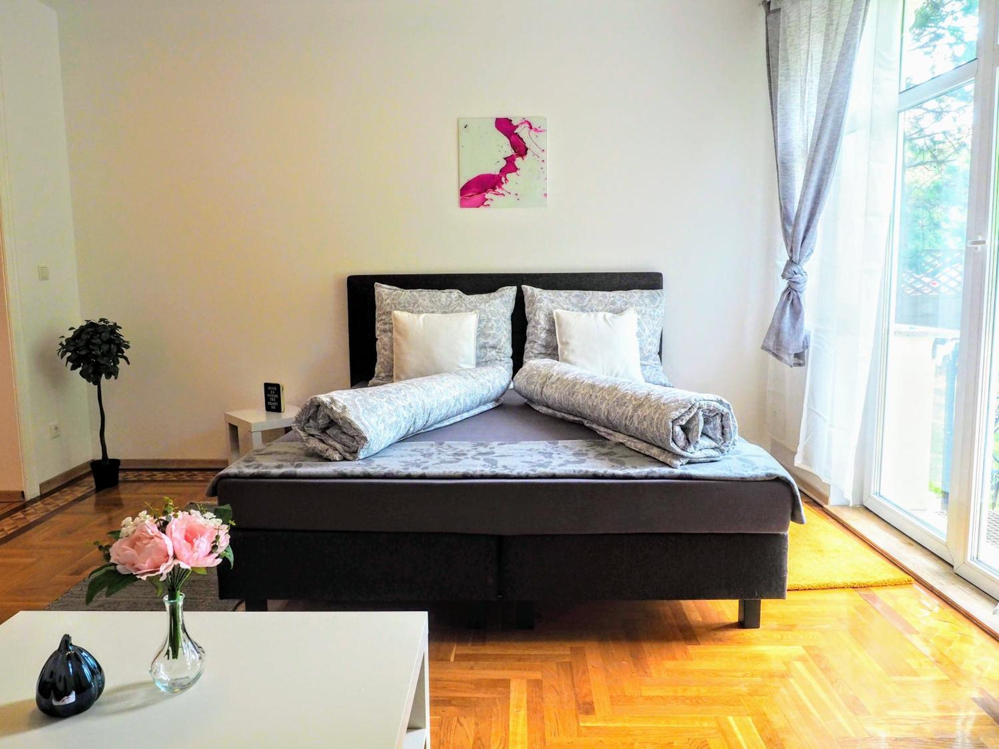 City Villa Schoenbrunn Apartments - Contactless 24H Check-In Wien Exterior foto
